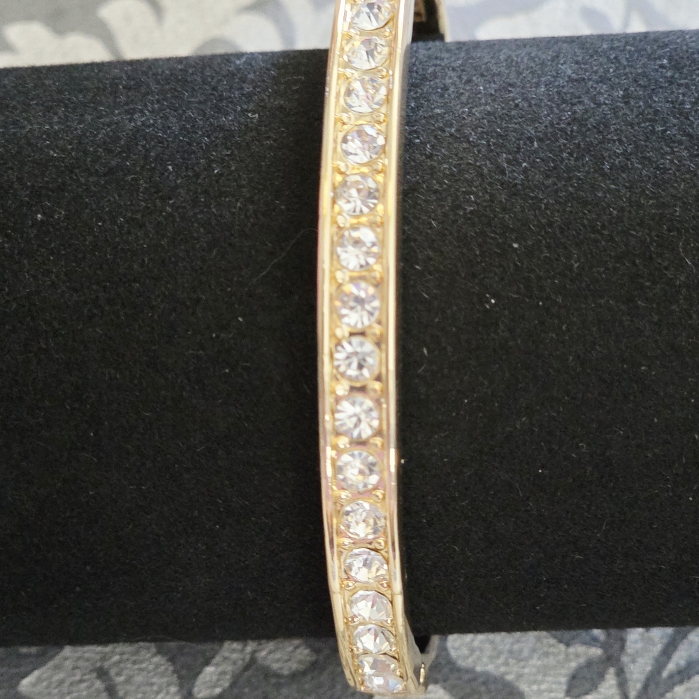 NWOT Camila Coelho Tennis Bracelet Gold With Glass Gemstones